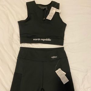 Activewear set. Sports bra and Leggings l